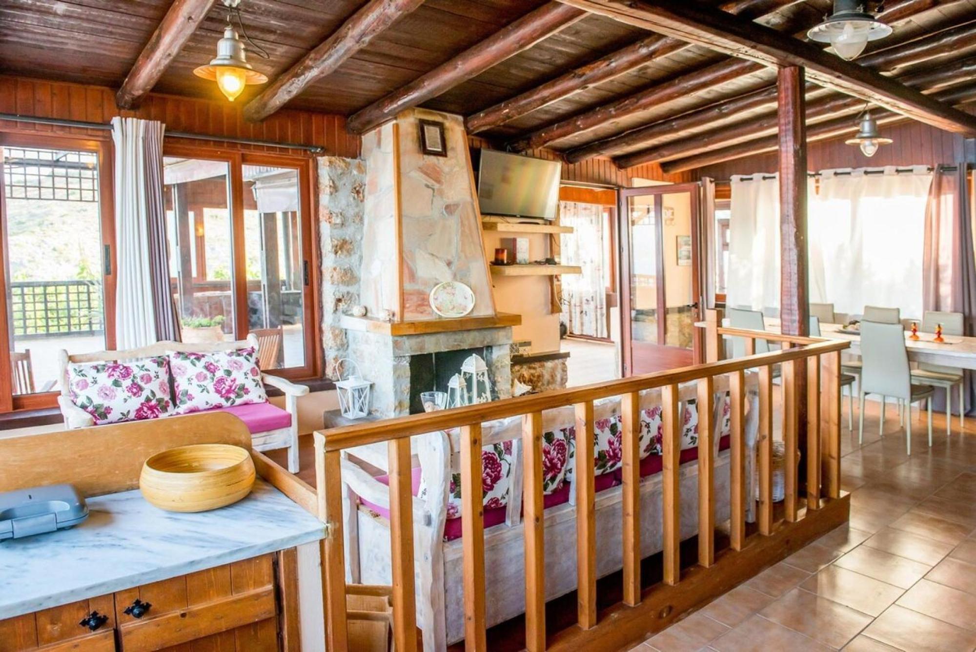 Villa Akrolithos With Private Pool ハニア エクステリア 写真